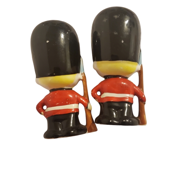 Vintage guard boy S&P - Picture 2 of 3